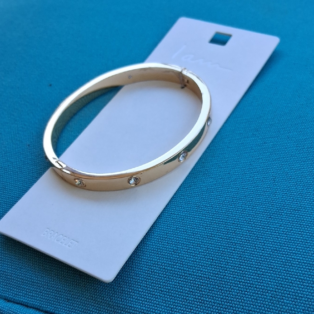 Gold Braclet With Stones